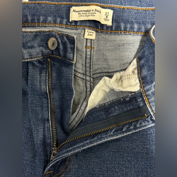 Abercrombie Curve Love Ultra High Rise Ankle Straight Jean Dark Wash Size 27 - 4 - Picture 13 of 14